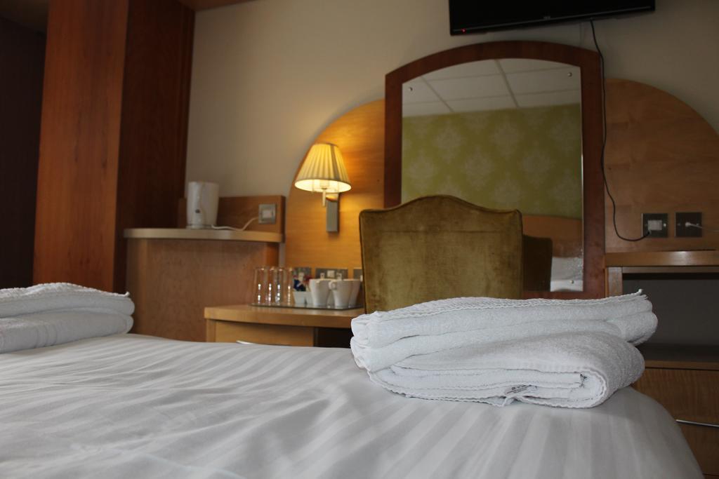 The Allesley Hotel Coventry Bagian luar foto